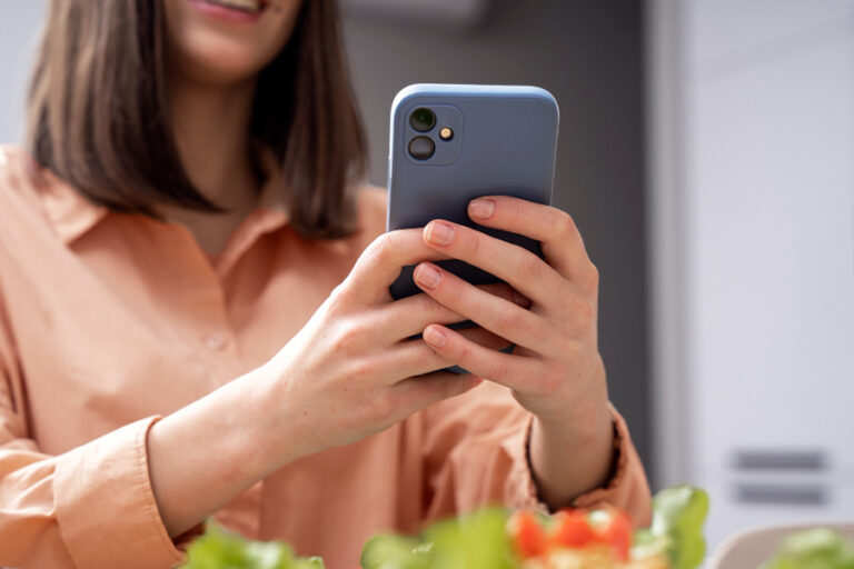 Чехлы для iPhone 12: Ваш идеальный выбор Чехлы для iPhone 12